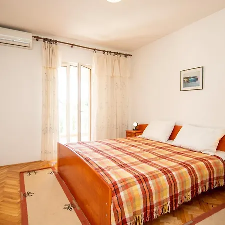 Appartamento With Parking Space - 8214 *