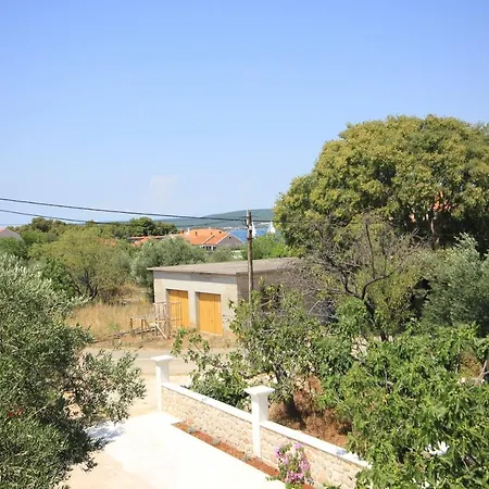 Appartamento With Parking Space - 8214 Pašman