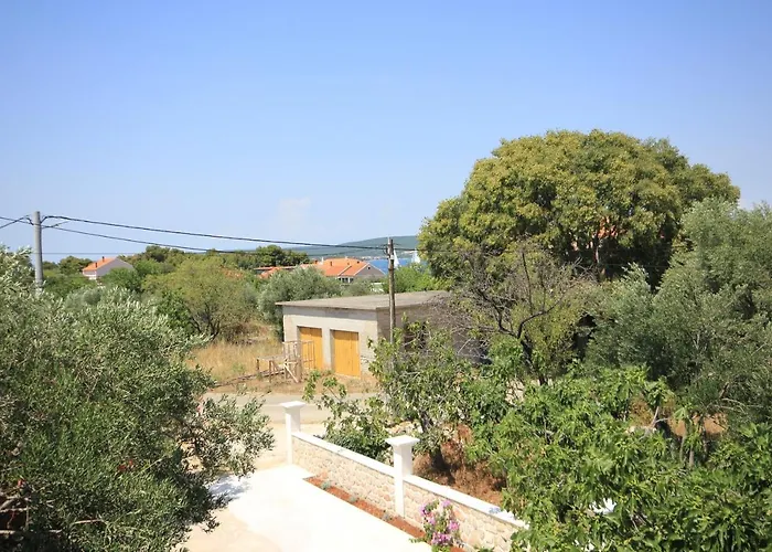 Apartmán With Parking Space - 8214 Pašman