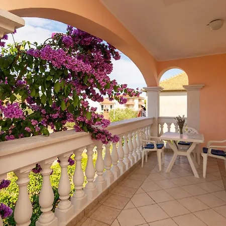 With Parking Space - 8214 Daire Pašman