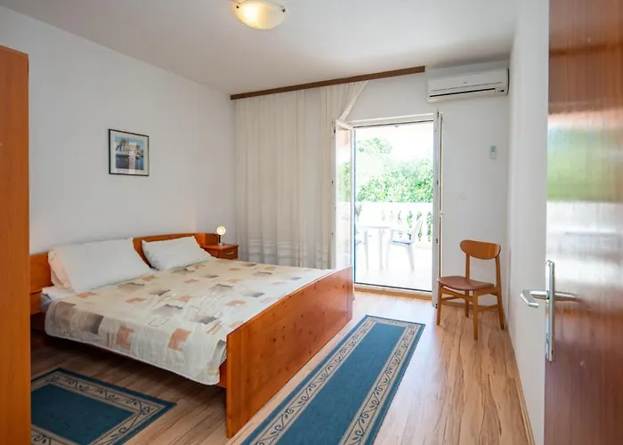 Апартаменты With Parking Space - 8214 *