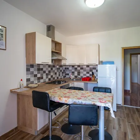 With Parking Space - 8214 Appartement *