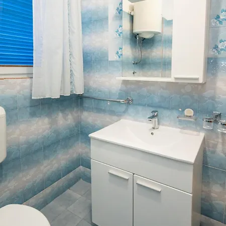 Appartement With Parking Space - 8214